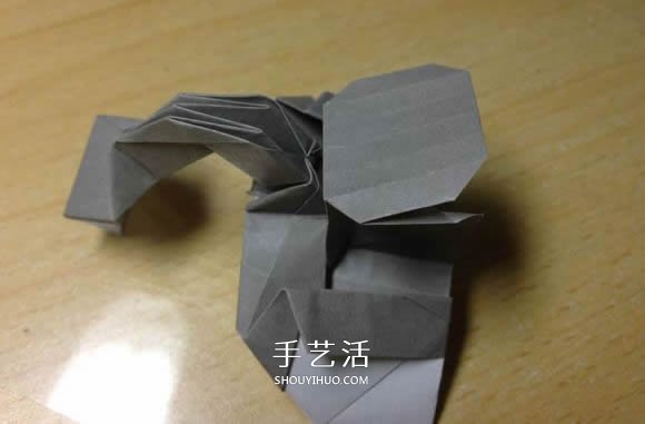 挖土機(jī)的折紙方法圖解 手工挖掘機(jī)的折法過(guò)程 -  itrip.net.cn