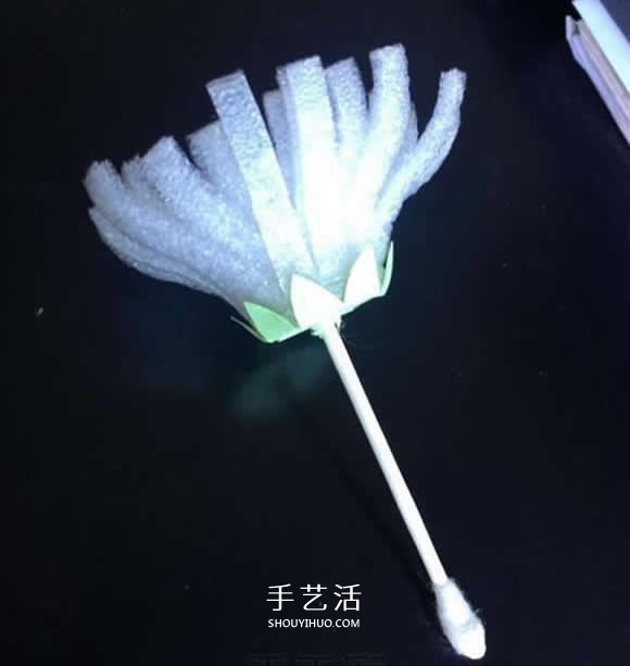 泡沫紙手工制作菊花 簡(jiǎn)單泡沫紙菊花的做法 -  itrip.net.cn