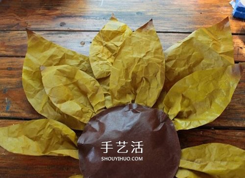 幼兒手工制作向日葵 簡(jiǎn)單牛皮紙做太陽(yáng)花 -  itrip.net.cn