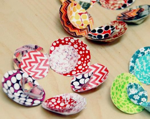 節(jié)日紙花手工制作教程 簡(jiǎn)單紙花的做法圖解 -  itrip.net.cn