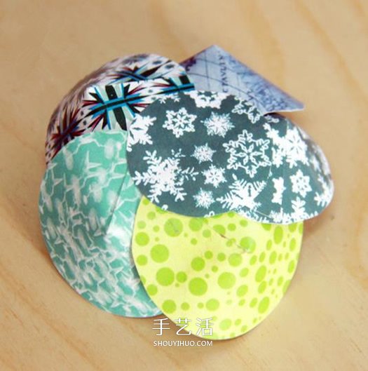 節(jié)日紙花手工制作教程 簡(jiǎn)單紙花的做法圖解 -  itrip.net.cn