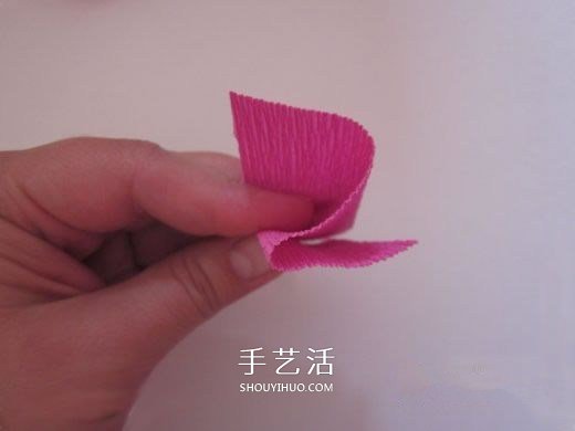 皺紋紙?zhí)枪ǖ淖龇?皺紋紙玫瑰花手工制作 -  itrip.net.cn