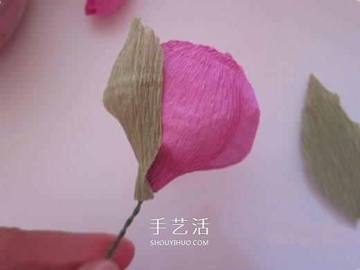 皺紋紙?zhí)枪ǖ淖龇?皺紋紙玫瑰花手工制作 -  itrip.net.cn