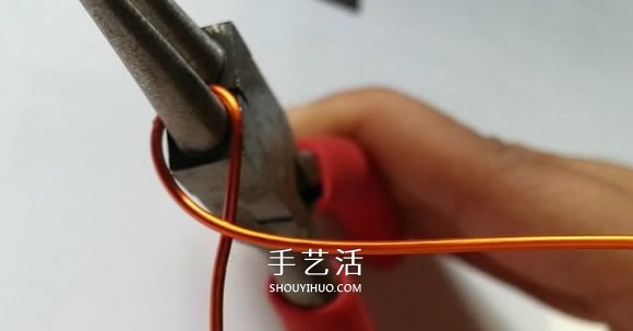 金屬絲制作高音符戒指 自制優(yōu)雅戒指的方法 -  itrip.net.cn