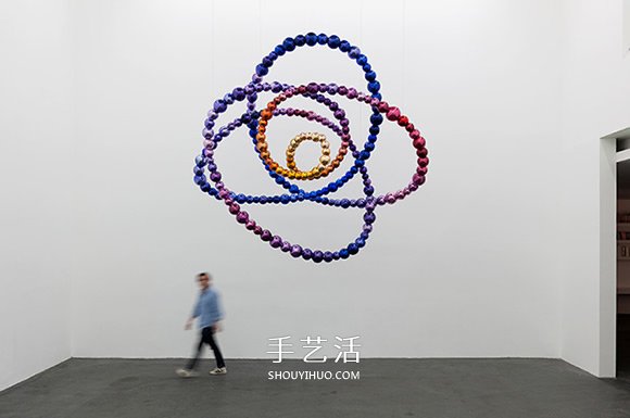 一萬(wàn)塊磚的暗潮洶涌！用玻璃堆迭的裝置藝術(shù) -  itrip.net.cn