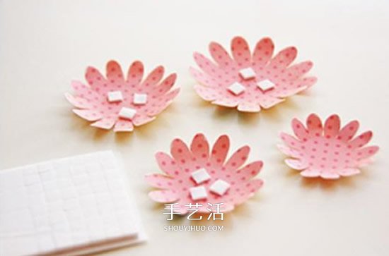 中秋節(jié)賀卡手工制作 卡紙花朵賀卡DIY圖解 -  itrip.net.cn