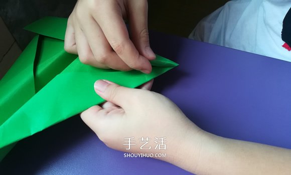八歲小男孩的折紙分享 折紙戰(zhàn)斗機的圖解教程 -  itrip.net.cn