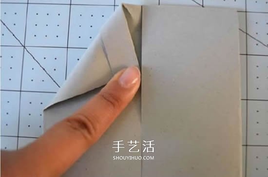 紙襯衫的折法簡單圖解 可愛小襯衫怎么折步驟 -  itrip.net.cn