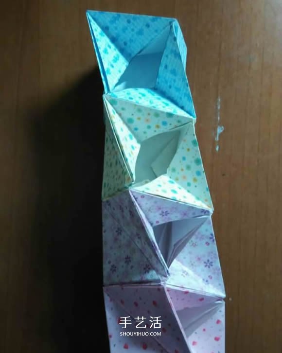 好玩魔術(shù)盒的折法圖解 可收縮盒子的折法步驟 -  itrip.net.cn