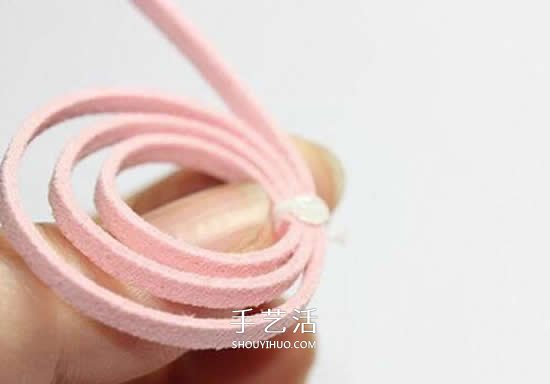 羊皮絨制作蝸牛發(fā)卡圖解 可愛又美麗發(fā)飾DIY -  itrip.net.cn