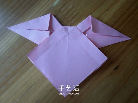 簡單易學(xué)的折紙蝴蝶結(jié) 正方形紙折蝴蝶結(jié)折法 -  itrip.net.cn
