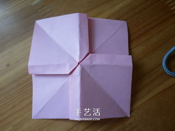 簡單易學(xué)的折紙蝴蝶結(jié) 正方形紙折蝴蝶結(jié)折法 -  itrip.net.cn