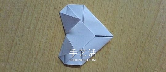 簡單心形折紙圖解教程 手工桃心的折法步驟 -  itrip.net.cn