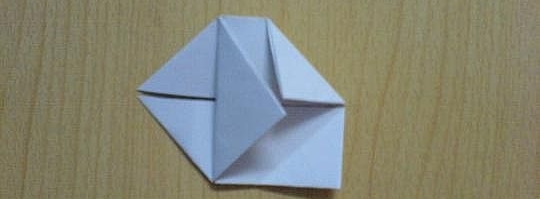 簡單心形折紙圖解教程 手工桃心的折法步驟 -  itrip.net.cn