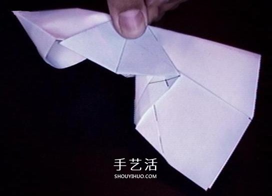 復(fù)仇者紙飛機(jī)的折法 折紙戰(zhàn)斗機(jī)的詳細(xì)圖解 -  itrip.net.cn