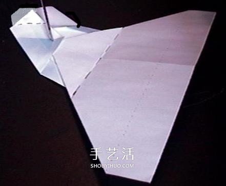 復(fù)仇者紙飛機(jī)的折法 折紙戰(zhàn)斗機(jī)的詳細(xì)圖解 -  itrip.net.cn