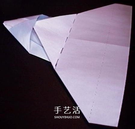 復(fù)仇者紙飛機(jī)的折法 折紙戰(zhàn)斗機(jī)的詳細(xì)圖解 -  itrip.net.cn