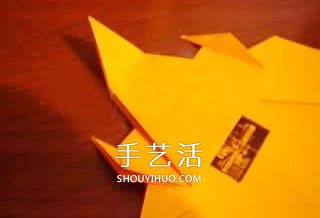 好看紙飛機(jī)的折法 兒童折漂亮飛機(jī)的圖解教程 -  itrip.net.cn
