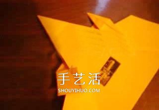 好看紙飛機(jī)的折法 兒童折漂亮飛機(jī)的圖解教程 -  itrip.net.cn