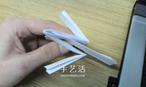 B-2轟炸機(jī)的折法圖解 折紙隱形轟炸機(jī)的方法 -  itrip.net.cn