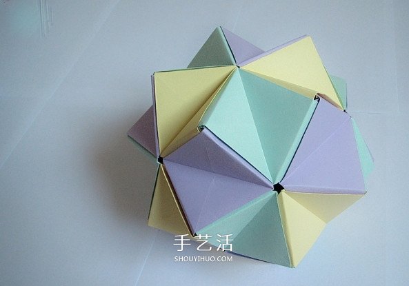 紙花球的疊法詳細(xì)教程 手工折紙花球過(guò)程圖 -  itrip.net.cn