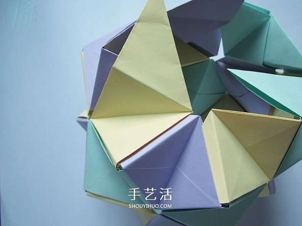 紙花球的疊法詳細(xì)教程 手工折紙花球過(guò)程圖 -  itrip.net.cn