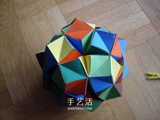 紙球的折法步驟圖片 折紙彩球的詳細(xì)步驟圖 -  itrip.net.cn
