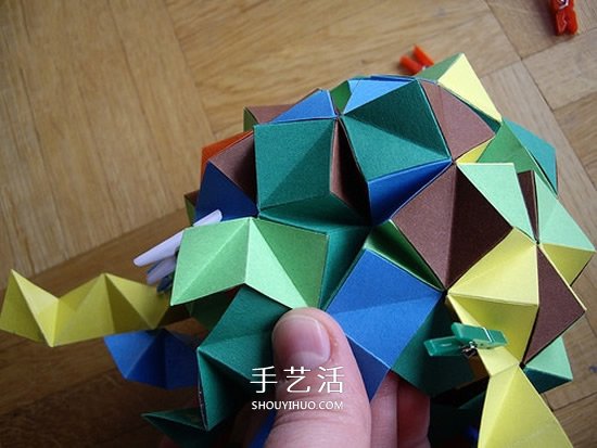 紙球的折法步驟圖片 折紙彩球的詳細(xì)步驟圖 -  itrip.net.cn