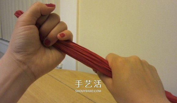 康乃馨怎么折詳細圖解 母親節(jié)康乃馨折紙教程 -  itrip.net.cn