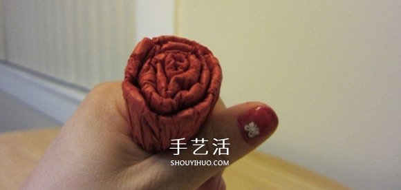 康乃馨怎么折詳細圖解 母親節(jié)康乃馨折紙教程 -  itrip.net.cn