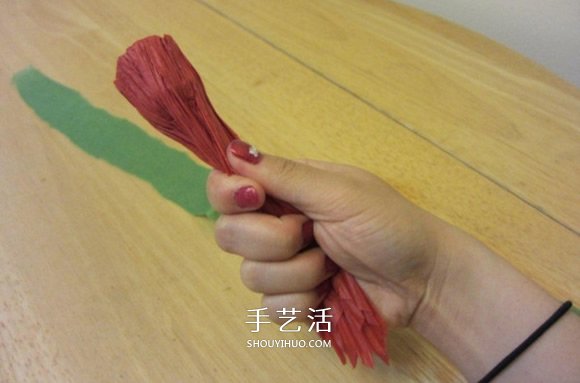 康乃馨怎么折詳細圖解 母親節(jié)康乃馨折紙教程 -  itrip.net.cn