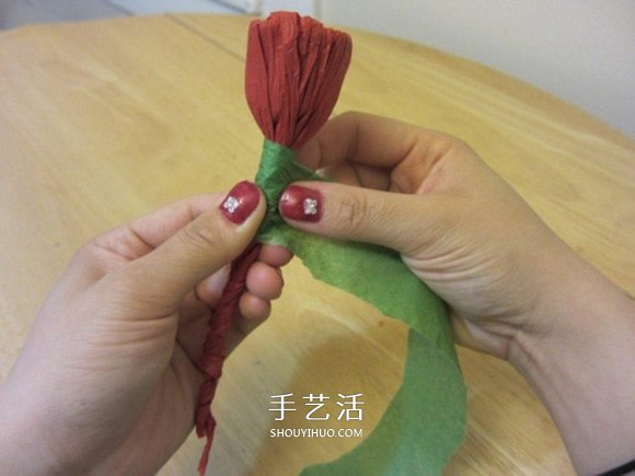 康乃馨怎么折詳細圖解 母親節(jié)康乃馨折紙教程 -  itrip.net.cn