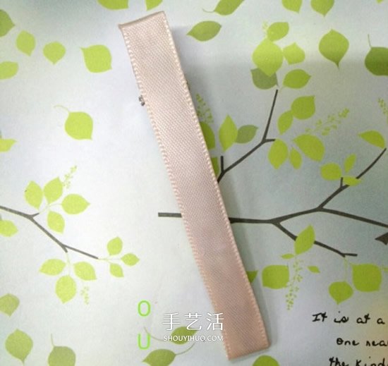 不織布做荷花發(fā)卡圖解 手工布藝蓮花發(fā)飾DIY -  itrip.net.cn