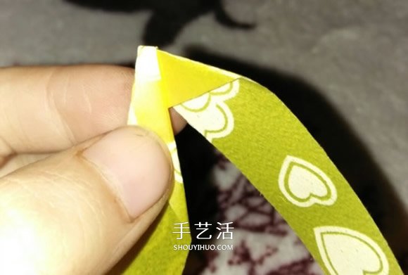 絲帶折玫瑰花戒指圖解 怎么折絲帶玫瑰戒指 -  itrip.net.cn