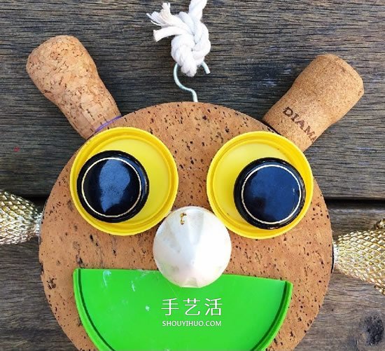 瓶蓋機(jī)器人的制作方法 廢物利用做機(jī)器人圖解 -  itrip.net.cn