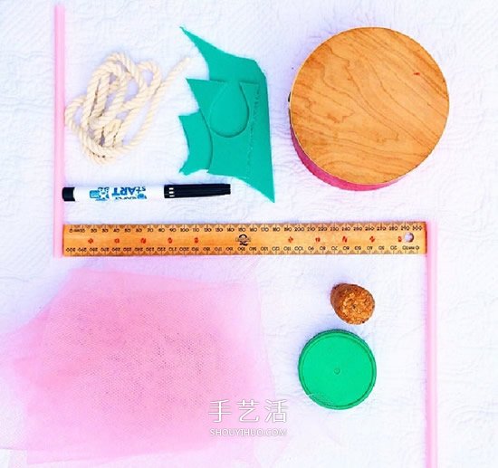瓶蓋機(jī)器人的制作方法 廢物利用做機(jī)器人圖解 -  itrip.net.cn