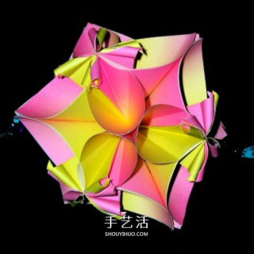 四瓣花的折紙方法圖解 六個組合成美麗花球 -  itrip.net.cn