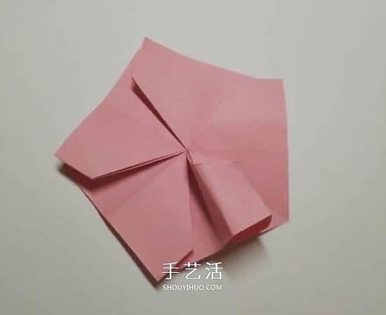 圣誕節(jié)折紙圣誕花圖解 平面圣誕花的折法步驟 -  itrip.net.cn