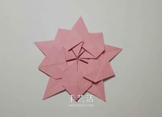 圣誕節(jié)折紙圣誕花圖解 平面圣誕花的折法步驟 -  itrip.net.cn
