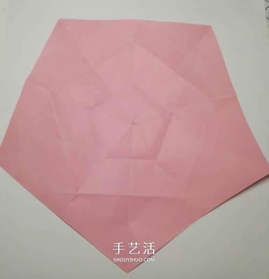 圣誕節(jié)折紙圣誕花圖解 平面圣誕花的折法步驟 -  itrip.net.cn