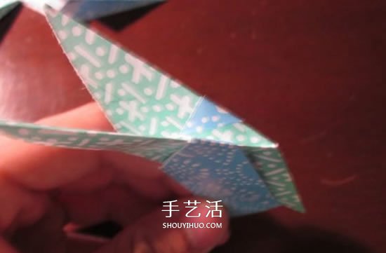 簡(jiǎn)單飛鏢的折紙方法 好看飛鏢怎么折圖解教程 -  itrip.net.cn
