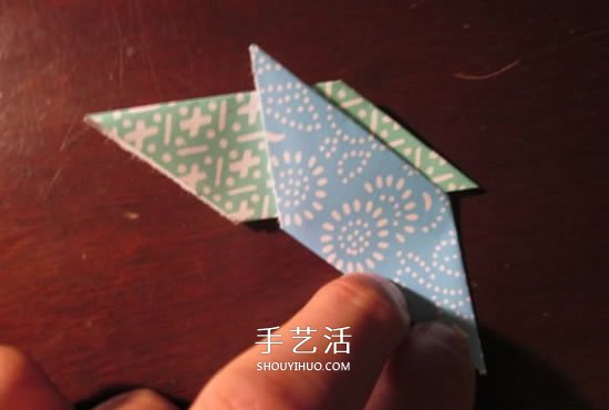 簡(jiǎn)單飛鏢的折紙方法 好看飛鏢怎么折圖解教程 -  itrip.net.cn