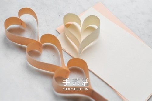 手工心形花環(huán)的做法 卡紙制作愛心裝飾圖解 -  itrip.net.cn