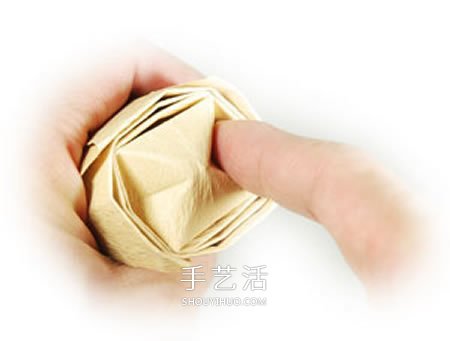 卷心玫瑰花的折紙步驟 手工卷心紙玫瑰的折法 -  itrip.net.cn
