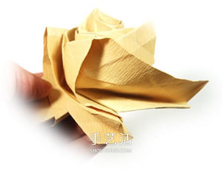 卷心玫瑰花的折紙步驟 手工卷心紙玫瑰的折法 -  itrip.net.cn