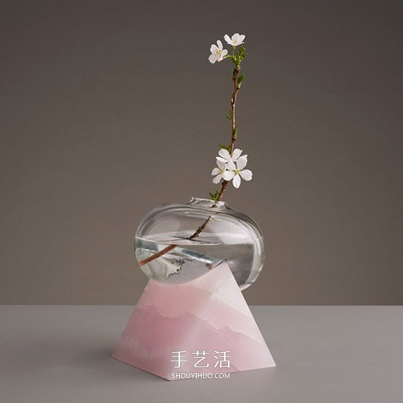 當(dāng)個懶惰的花瓶！脆弱與堅硬相倚的玻璃雕塑 -  itrip.net.cn