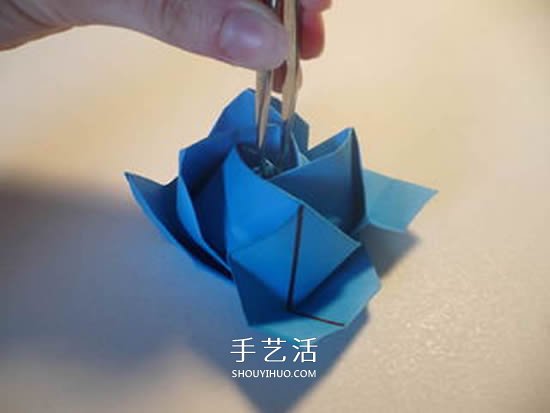手工玫瑰花怎么疊圖解 玫瑰花折疊方法教程 -  itrip.net.cn