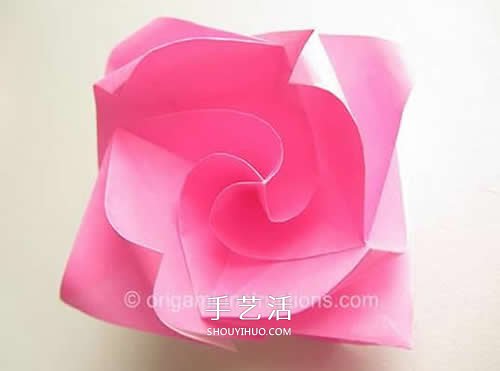 旋轉(zhuǎn)玫瑰怎么折圖解 手工旋轉(zhuǎn)的玫瑰花折紙 -  itrip.net.cn