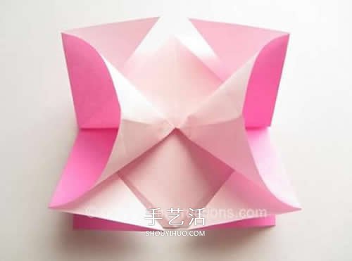 旋轉(zhuǎn)玫瑰怎么折圖解 手工旋轉(zhuǎn)的玫瑰花折紙 -  itrip.net.cn