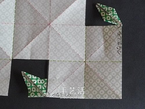 連體千紙鶴的折法圖解 一張紙折出三只紙鶴 -  itrip.net.cn